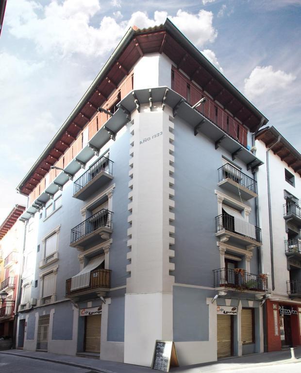 Apartamentos Alcoba De Baco Барбастро Номер фото