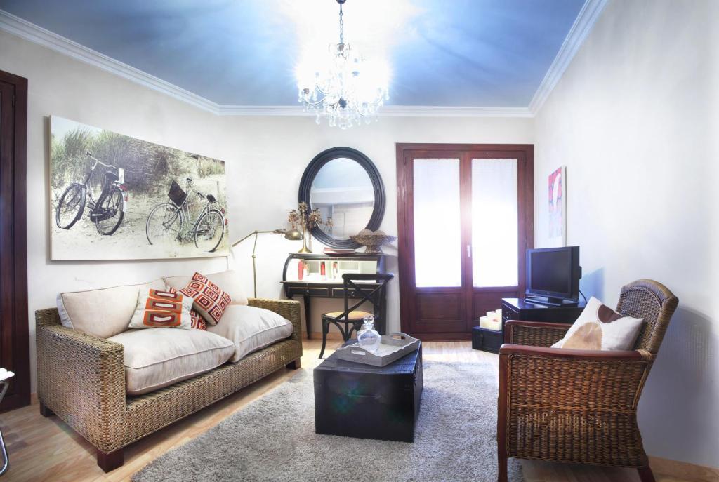 Apartamentos Alcoba De Baco Барбастро Номер фото